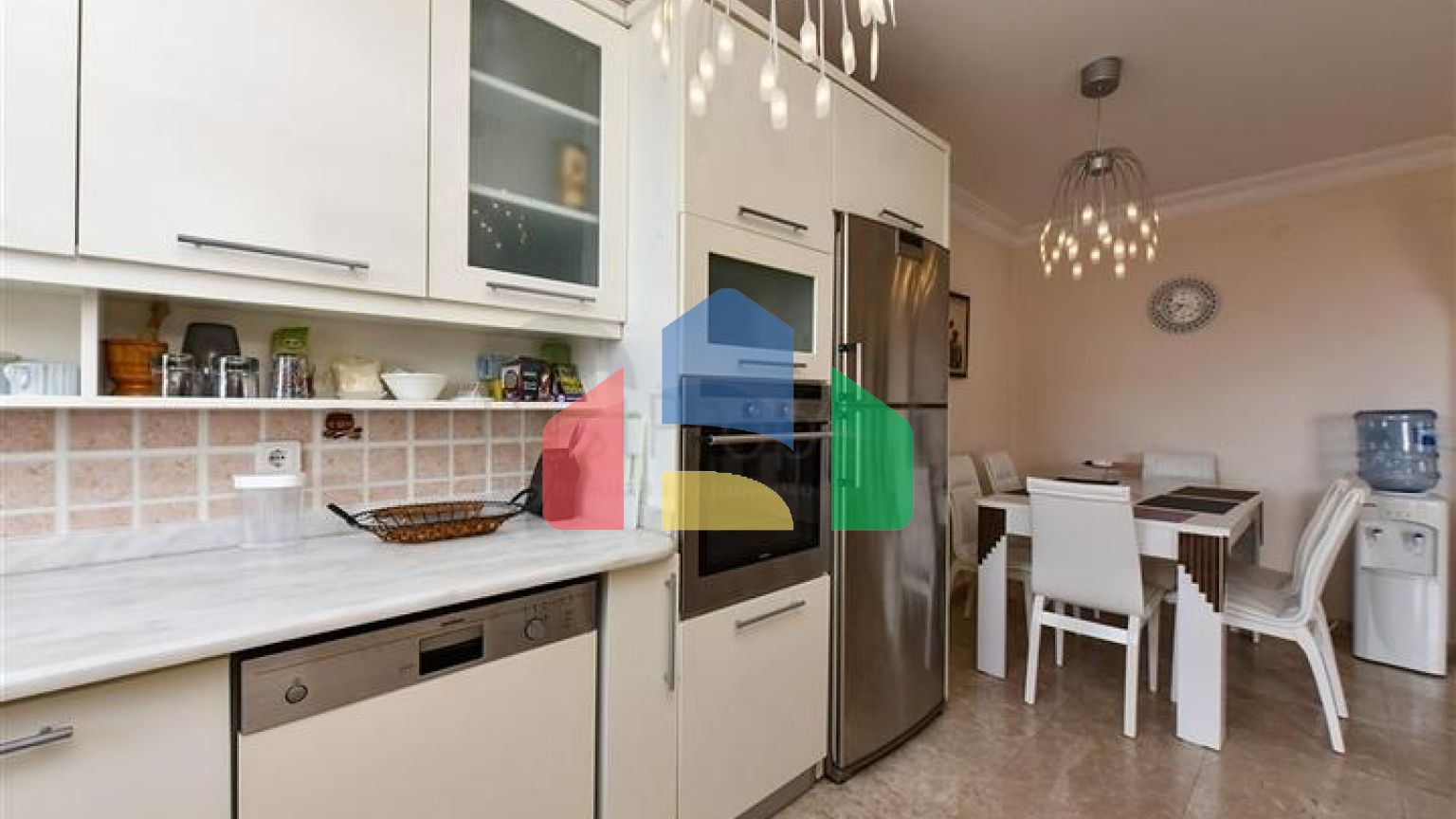 Просторная квартира 2+1 в 200 метрах от Средиземного моря