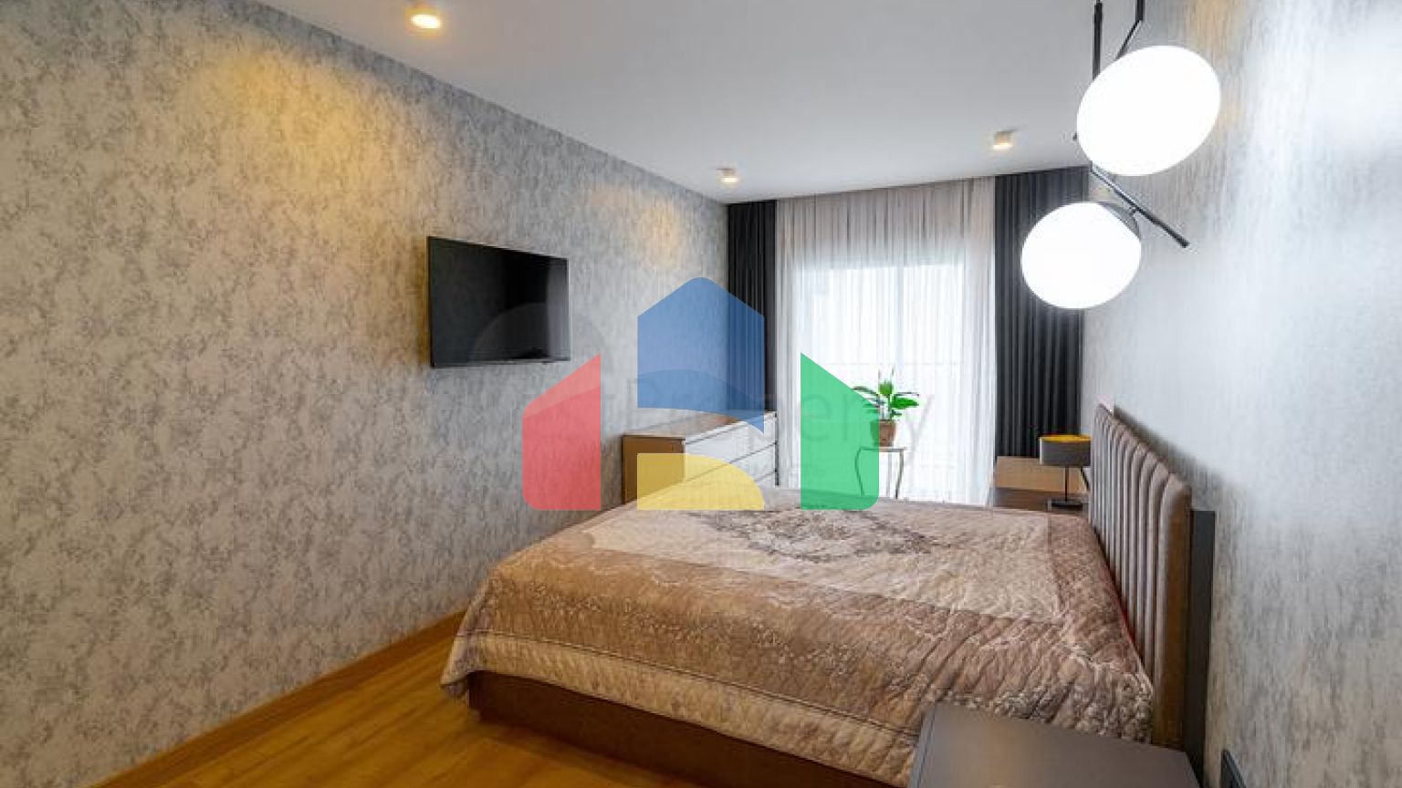 Вілла 4 + 1 в районі Махмутлар