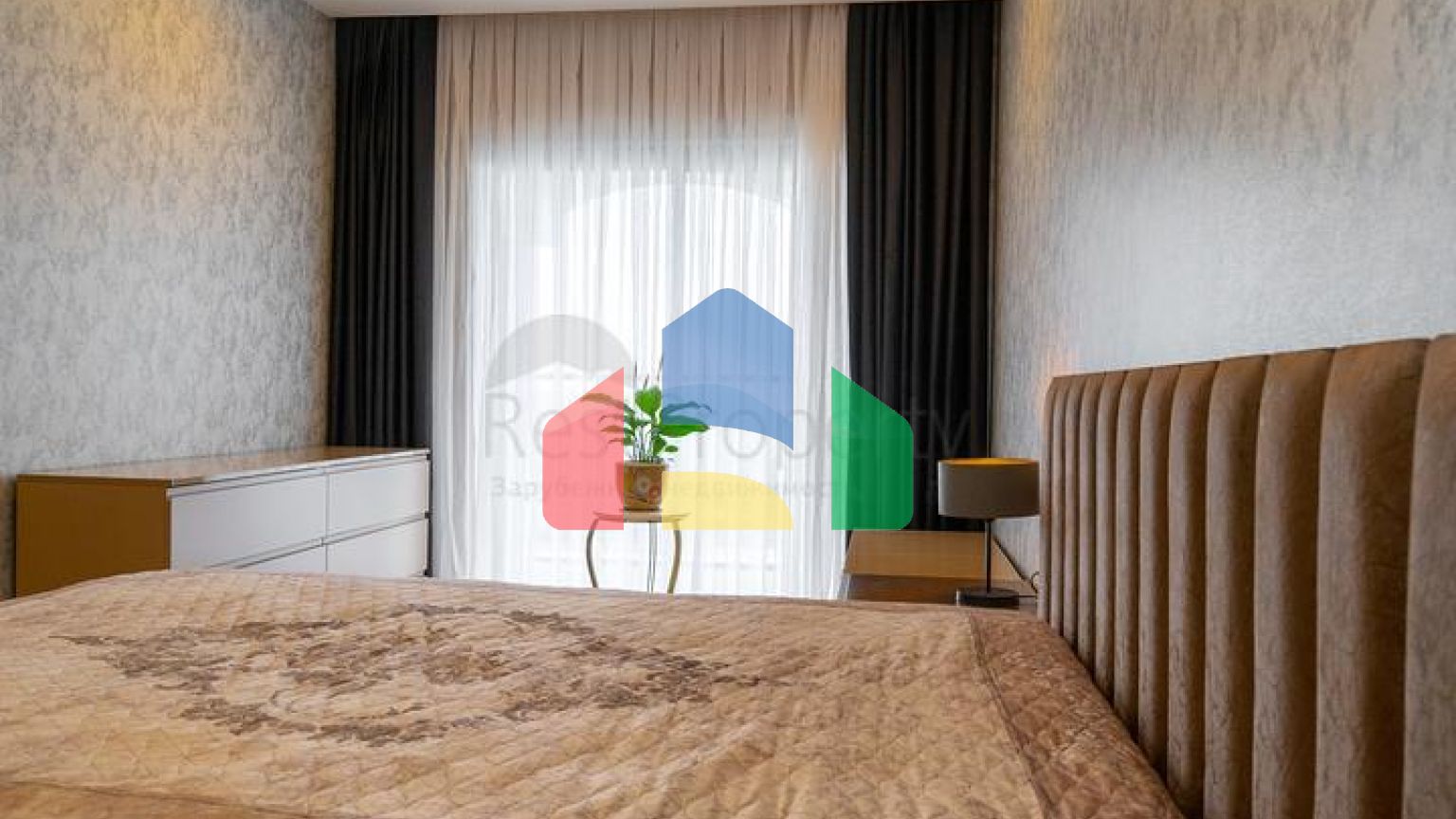 Вілла 4 + 1 в районі Махмутлар