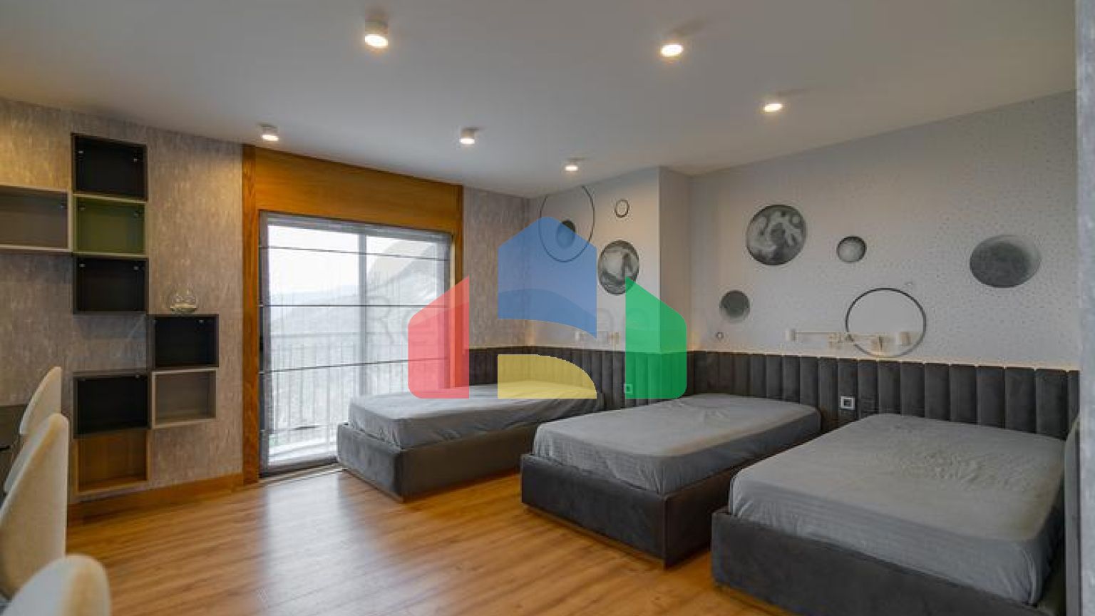 Вілла 4 + 1 в районі Махмутлар