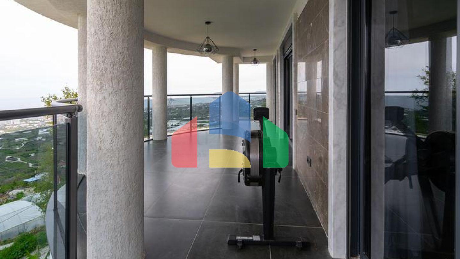 Вілла 4 + 1 в районі Махмутлар