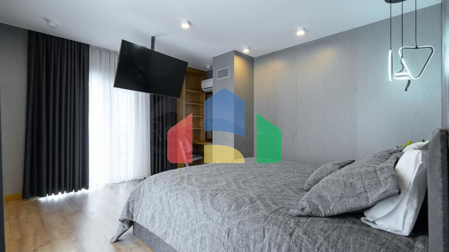 Вілла 4 + 1 в районі Махмутлар