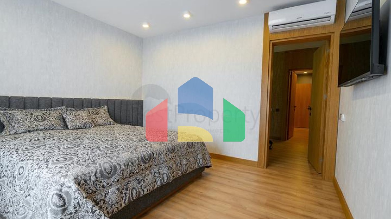 Вілла 4 + 1 в районі Махмутлар