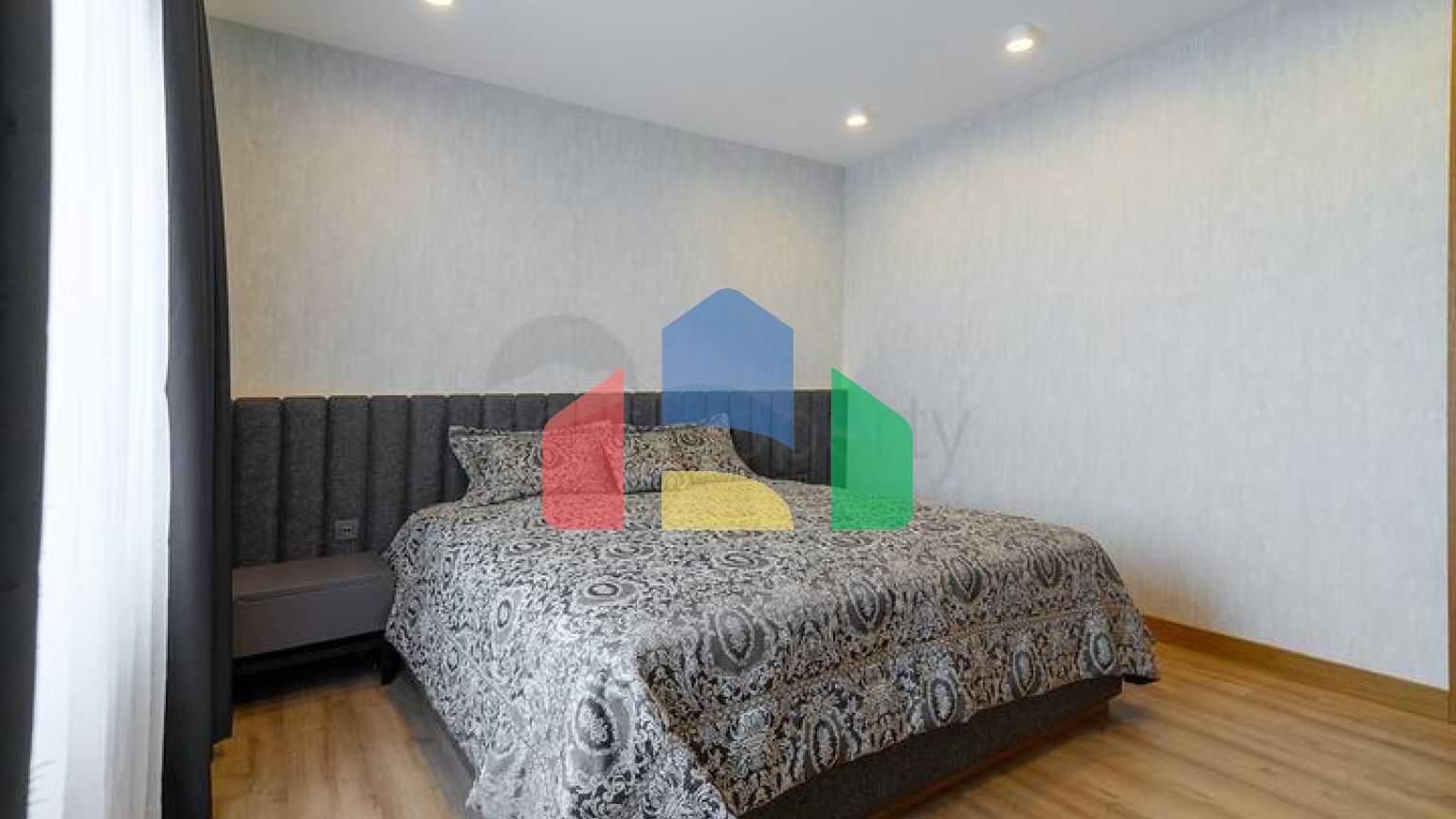 Вілла 4 + 1 в районі Махмутлар