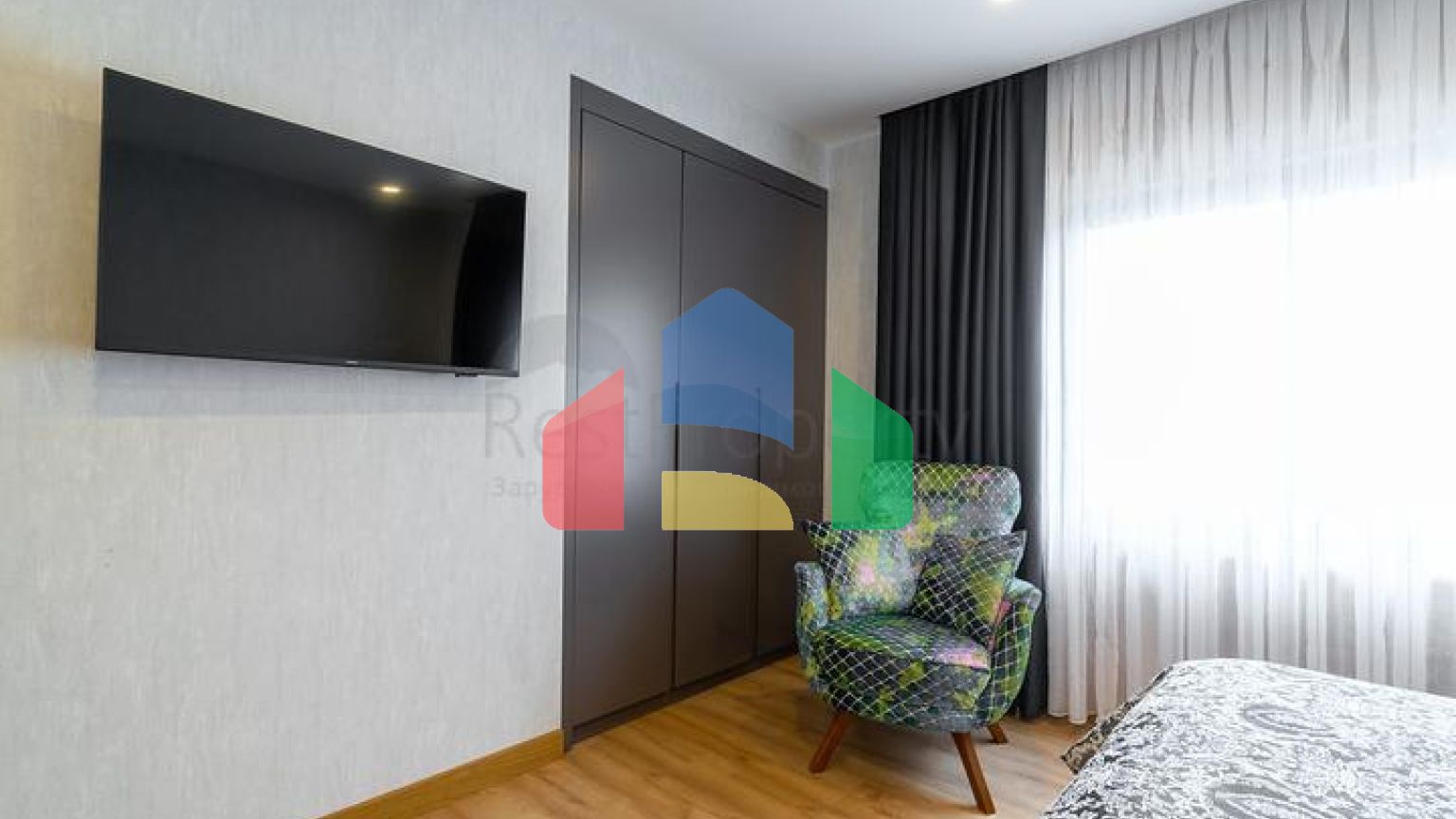 Вілла 4 + 1 в районі Махмутлар