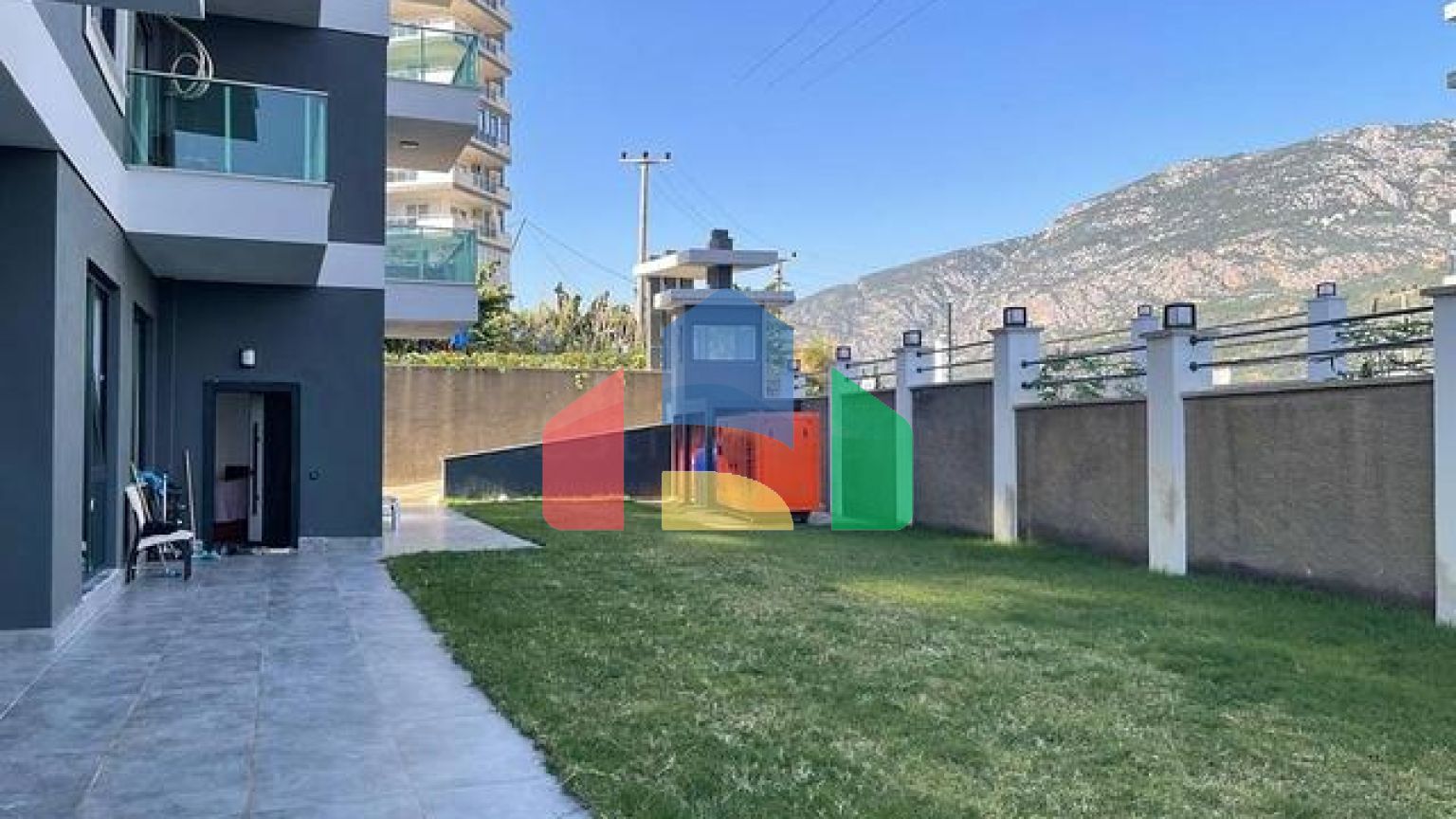 Двокімнатна квартира в районі Махмутлар