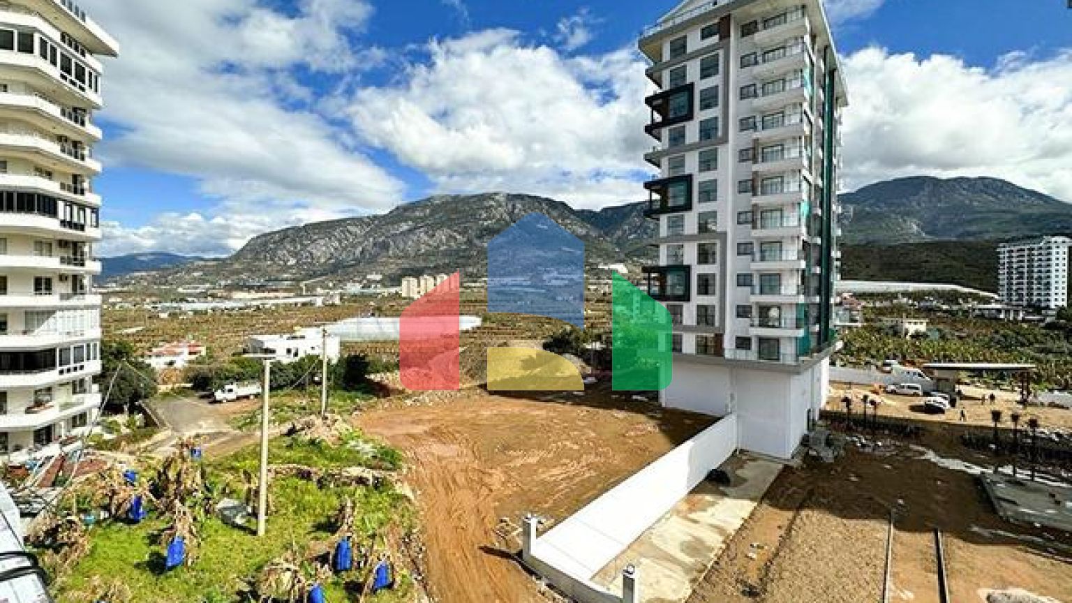 Квартира планировкой 1+1 в строящемся доме в районе Махмутлар