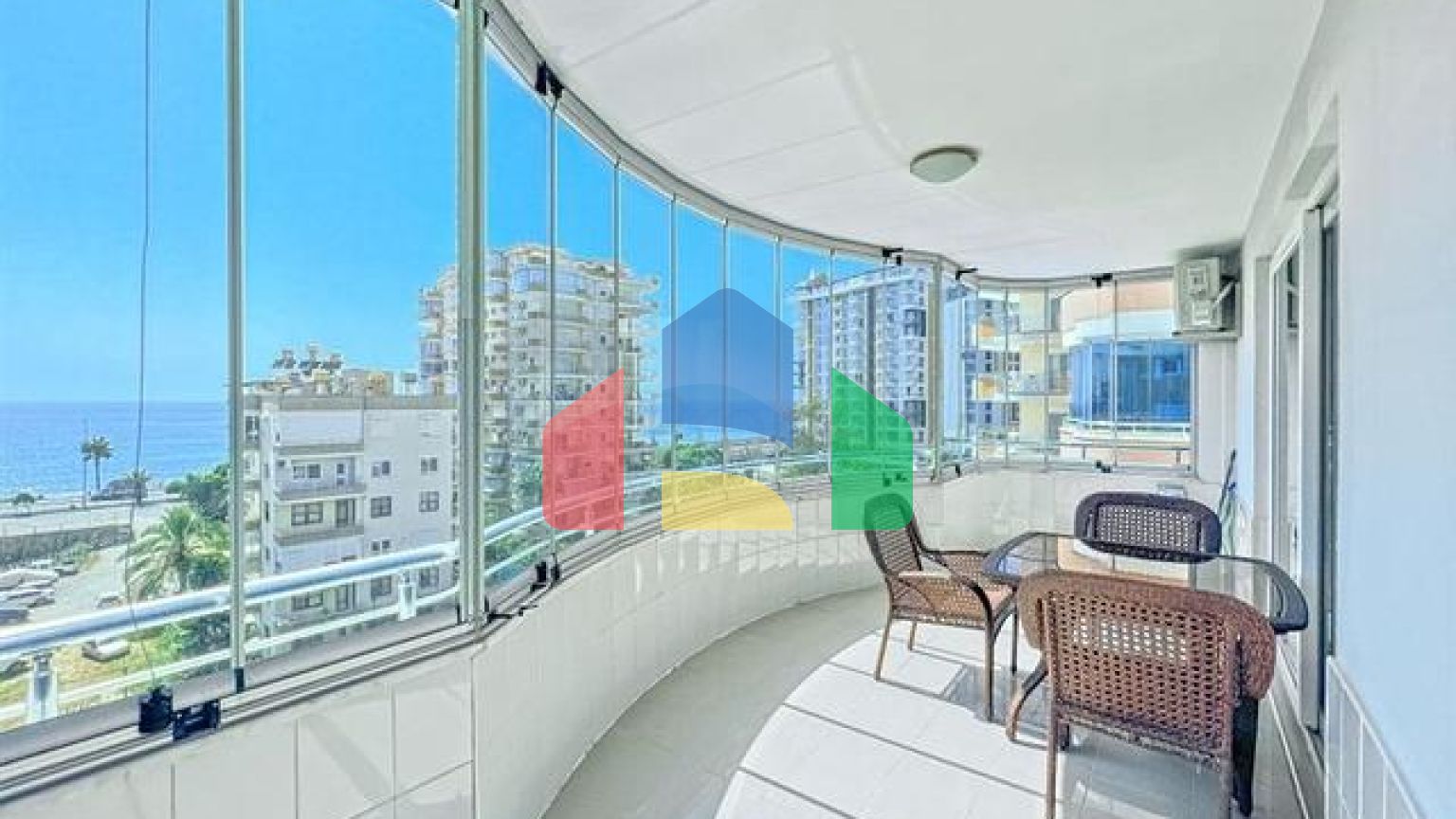 Апартаменты 2+1 в районе Махмутлар