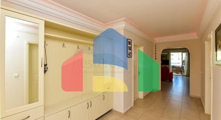 Затишна трикімнатна квартира з захоплюючим видом на море