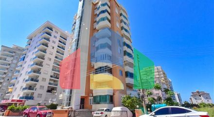 Затишна трикімнатна квартира з захоплюючим видом на море