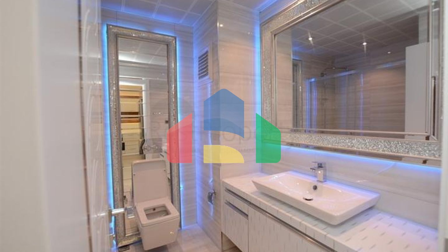 Двухкомнатная квартира в 200 метрах от моря в Махмутларе