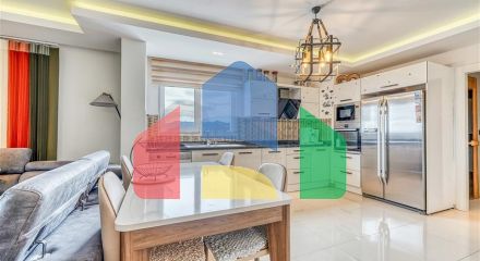 Просторий пентхаус 3 + 1 в Махмутларі