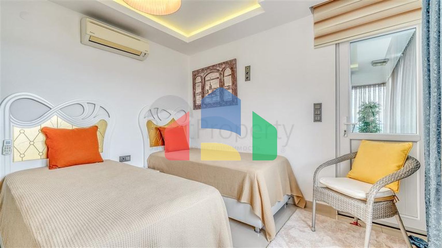 Просторий пентхаус 3 + 1 в Махмутларі