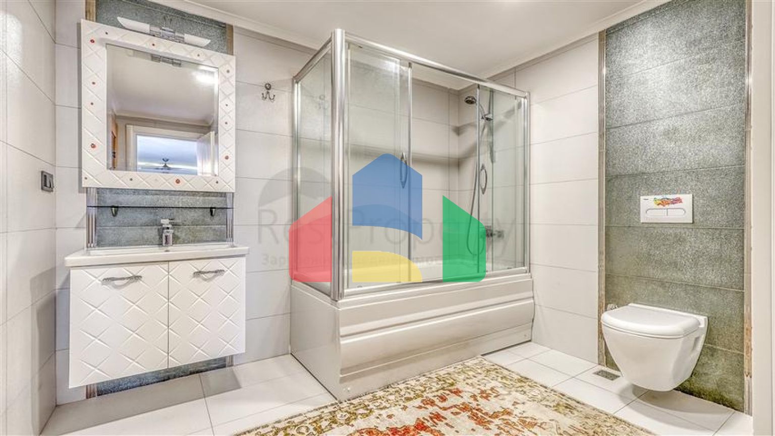 Просторий пентхаус 3 + 1 в Махмутларі