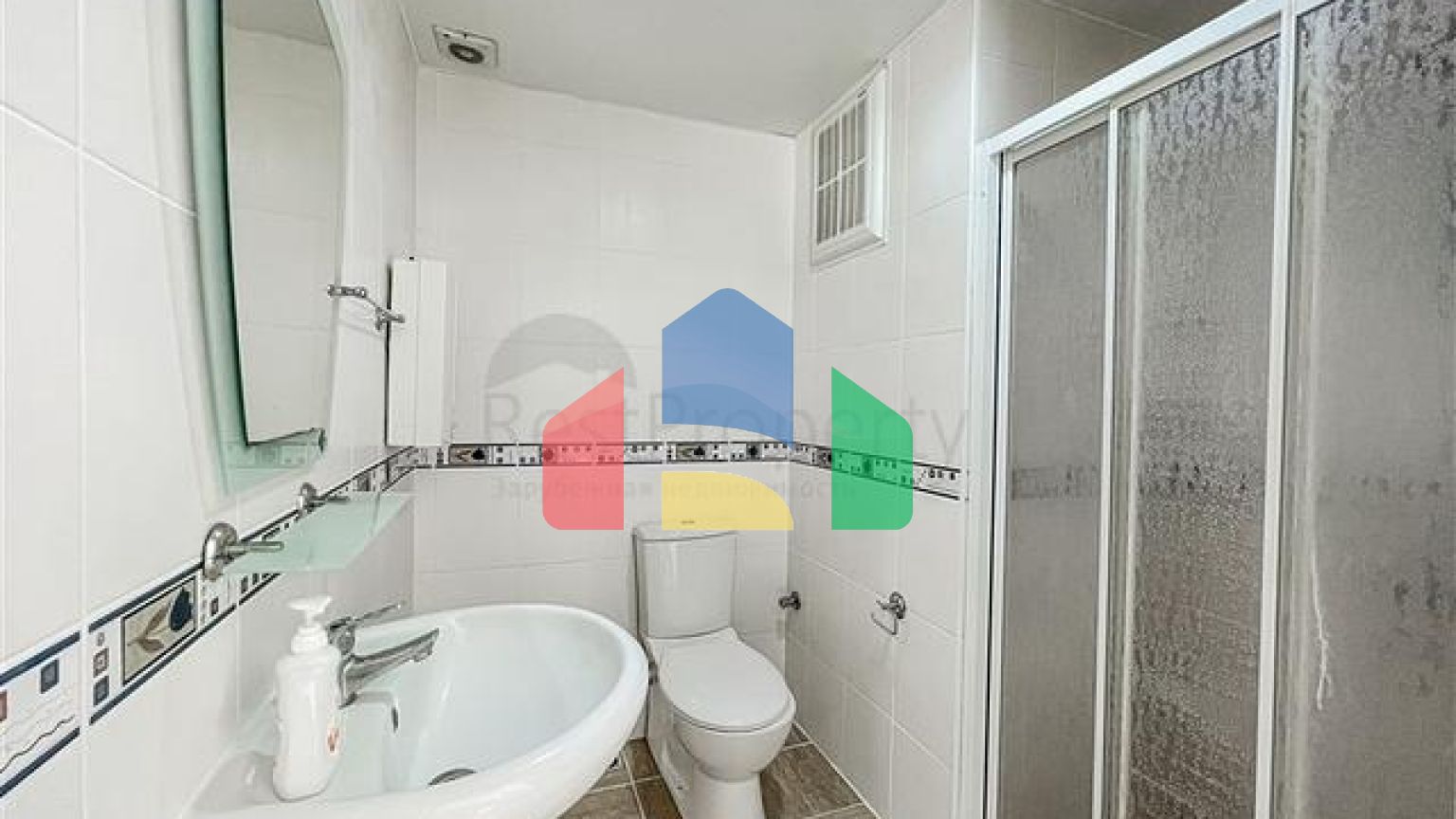 Затишна квартира 2 + 1 в районі Махмутлар