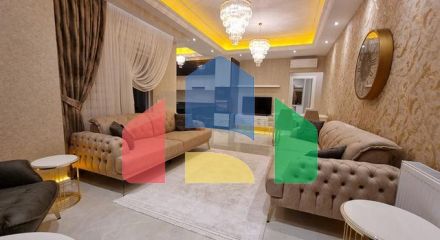 Простора квартира 2+1 в новому комплексі району Махмутлар