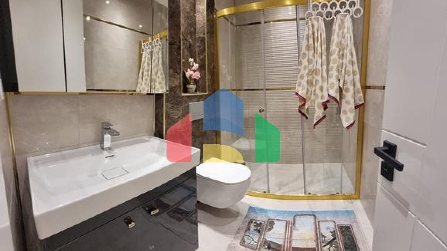 Просторная квартира 2+1 в новом комплексе района Махмутлар