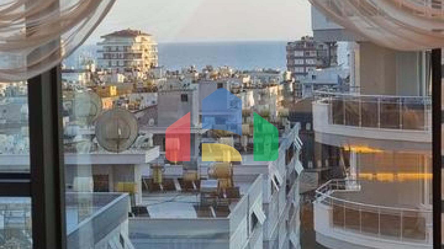 Просторная квартира 2+1 в новом комплексе района Махмутлар