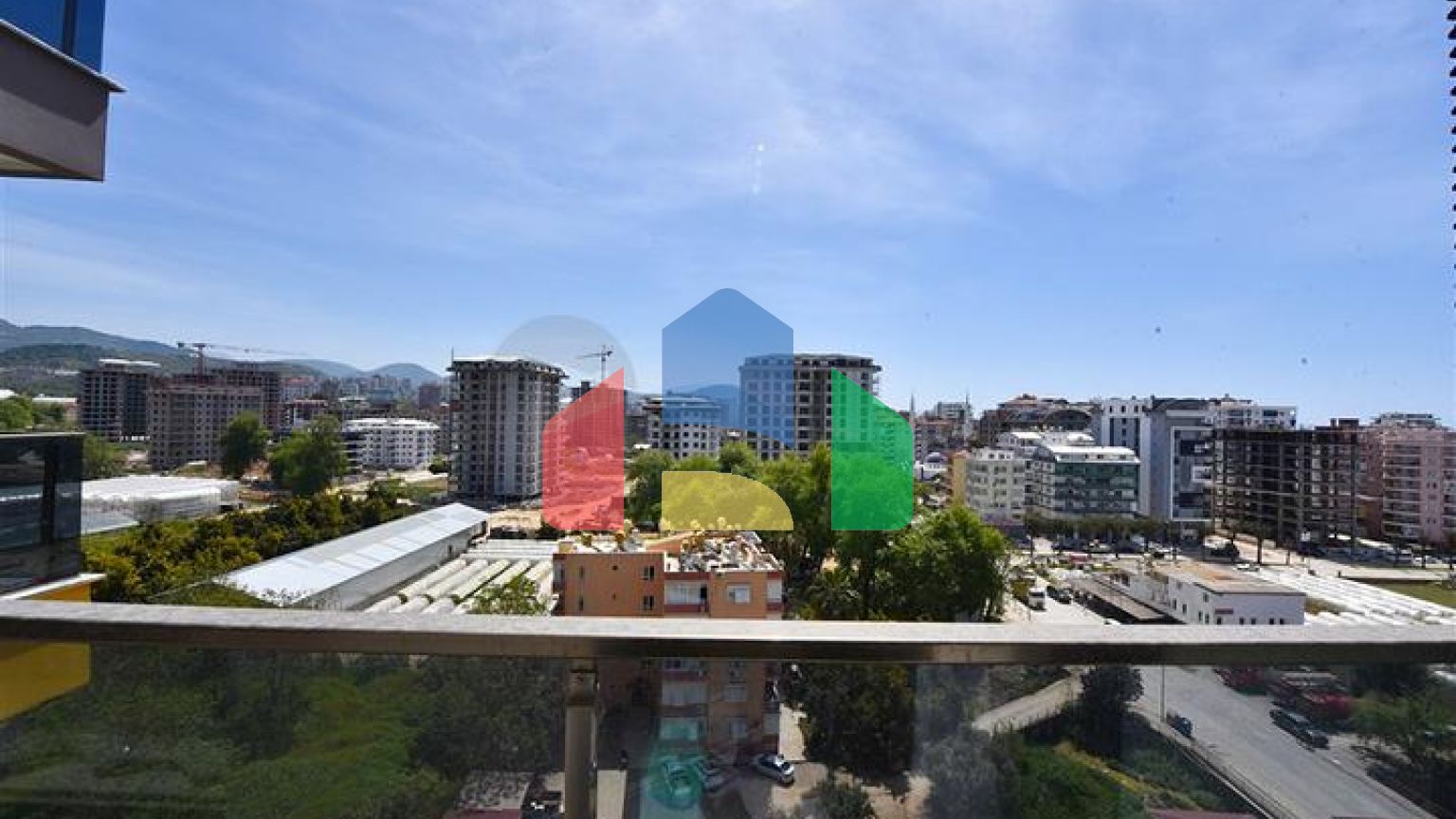 Квартира 2+1 с кладовой в районе Махмутлар