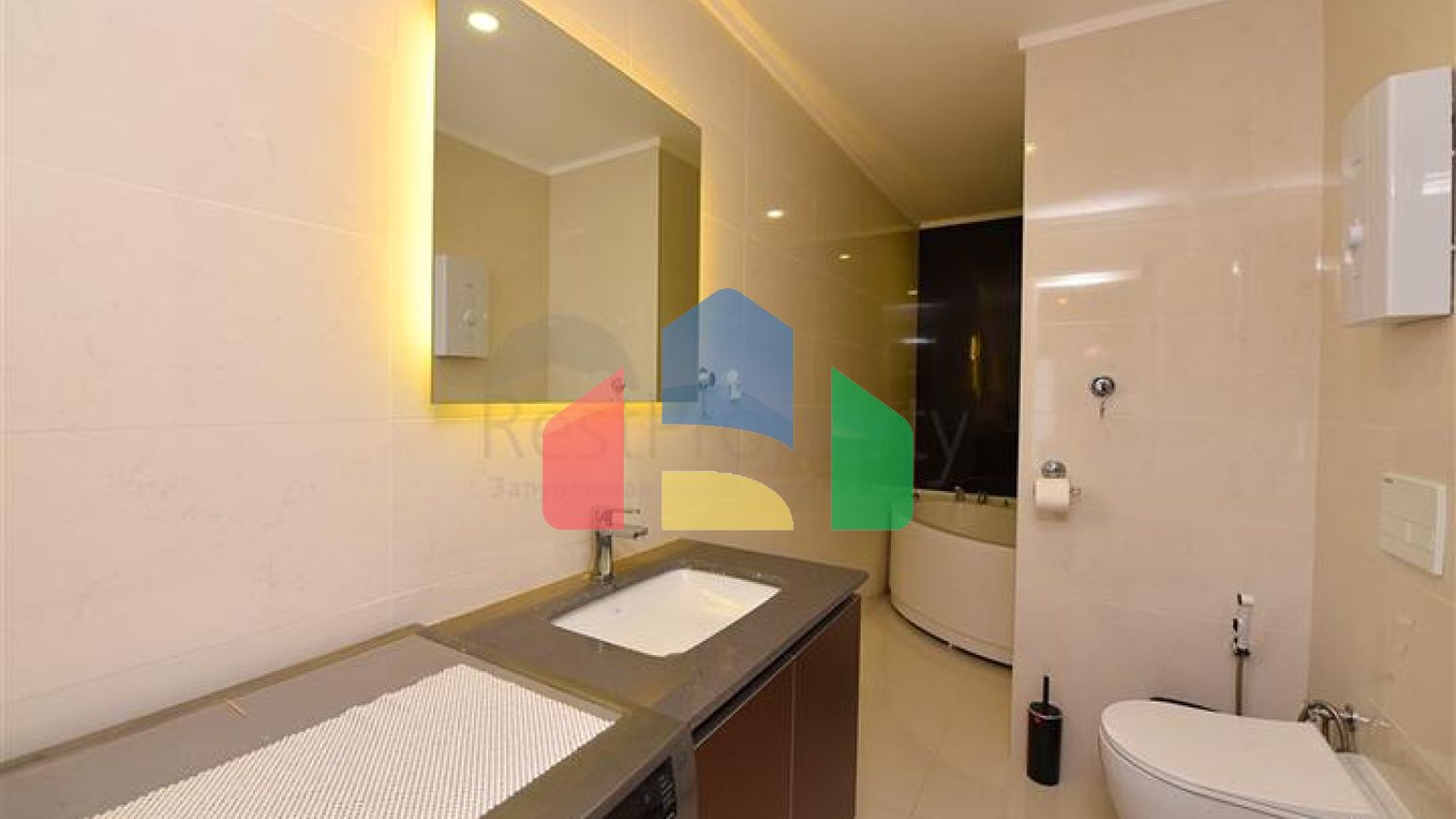 Квартира 2+1 с кладовой в районе Махмутлар