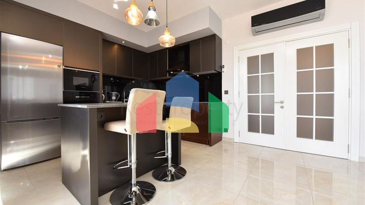 Квартира 2+1 с кладовой в районе Махмутлар