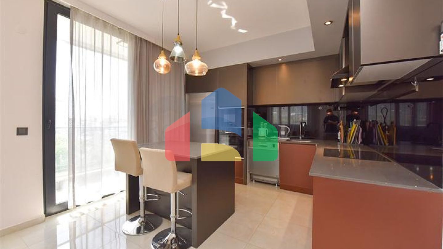 Квартира 2+1 с кладовой в районе Махмутлар