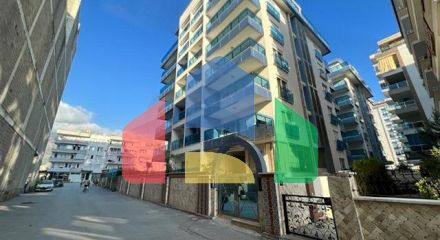 Beautiful apartment in a residence by the sea in the Mahmutlar area.