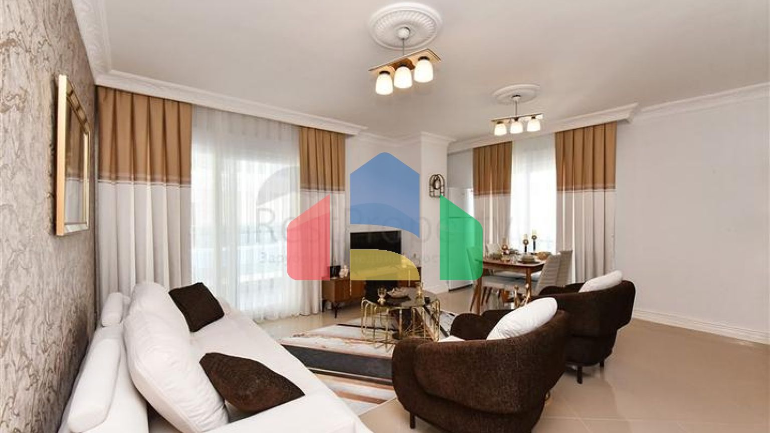 Красива квартира в резиденції біля моря в районі Махмутлар.