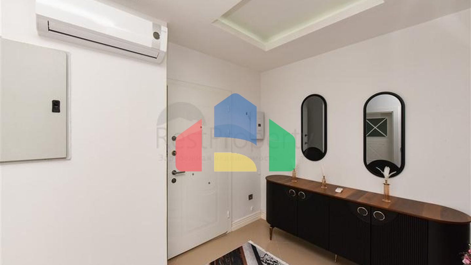 Красива квартира в резиденції біля моря в районі Махмутлар.