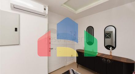 Красива квартира в резиденції біля моря в районі Махмутлар.