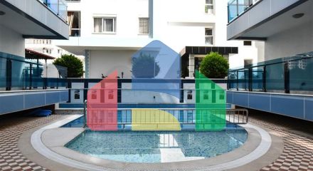 Красива квартира в резиденції біля моря в районі Махмутлар.