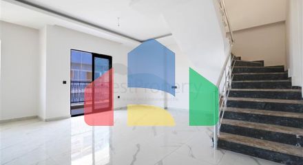 Сучасний пентхаус 2 + 1 в престижному комплексі в Махмутларі