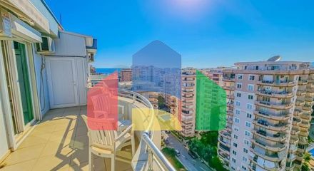 Furnished 4+1 penthouse in one of the residential complexes of Mahmutlar