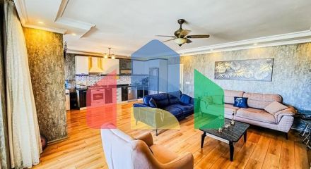 Меблированный пентхаус 4+1 в одном из жилых комплексов Махмутлара