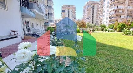 Меблированный пентхаус 4+1 в одном из жилых комплексов Махмутлара