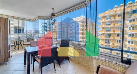 Простора Квартира 2 + 1 в Махмутларі