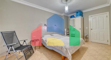 Простора Квартира 2 + 1 в Махмутларі