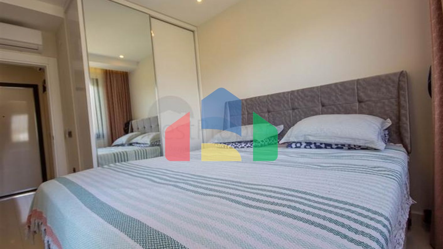 Затишна квартира 1 + 1 в 650м від моря в районі Махмутлар