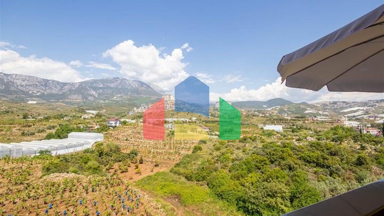 Затишна квартира 1 + 1 в 650м від моря в районі Махмутлар