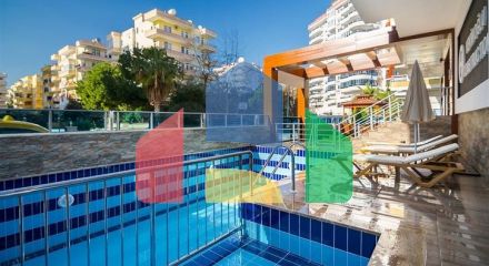 Spacious 2+1 apartment from the owner 400 meters from the sea in the Mahmutlar area