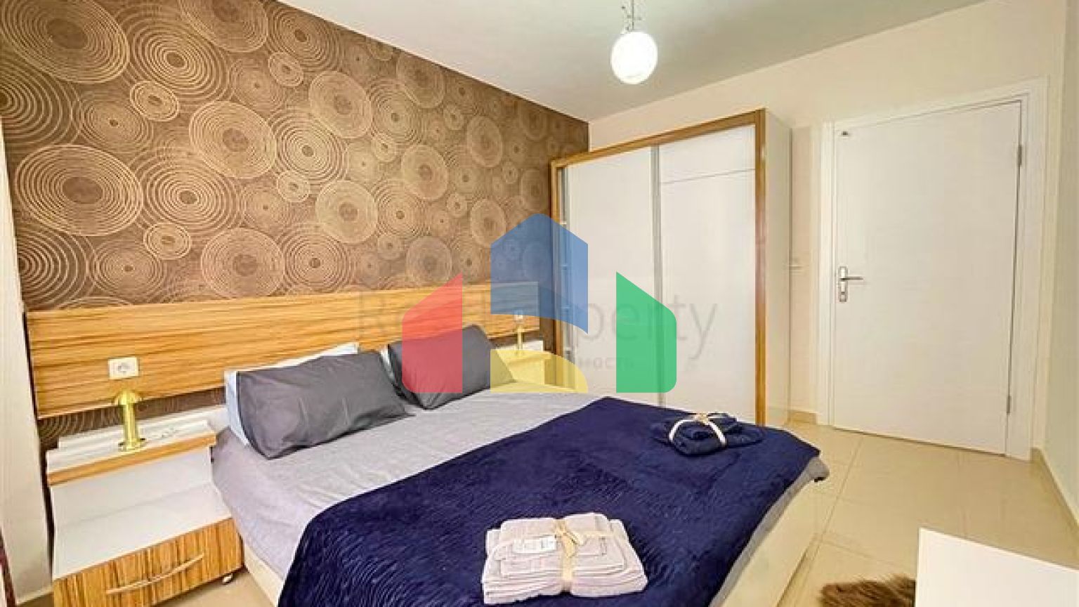 Просторная квартира 1+1 в комплексе со всей инфраструктурой у моря в Махмутлар