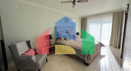 Просторий пентхаус 3 + 1 з панорамним видом на море