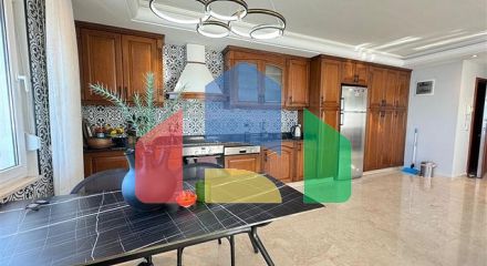 Просторий пентхаус 3 + 1 з панорамним видом на море