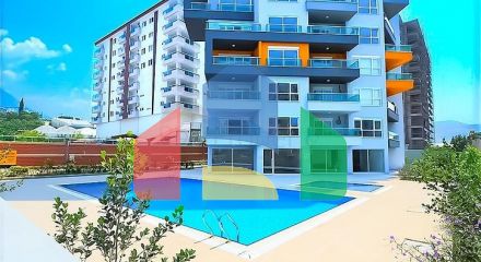 Простора двокімнатна квартира в Махмутларі