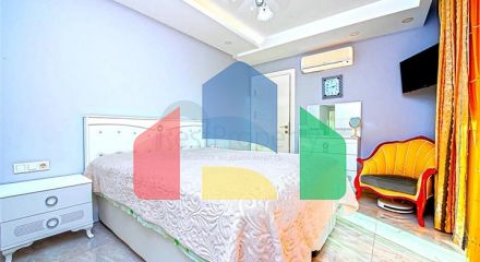 Простора двокімнатна квартира в Махмутларі