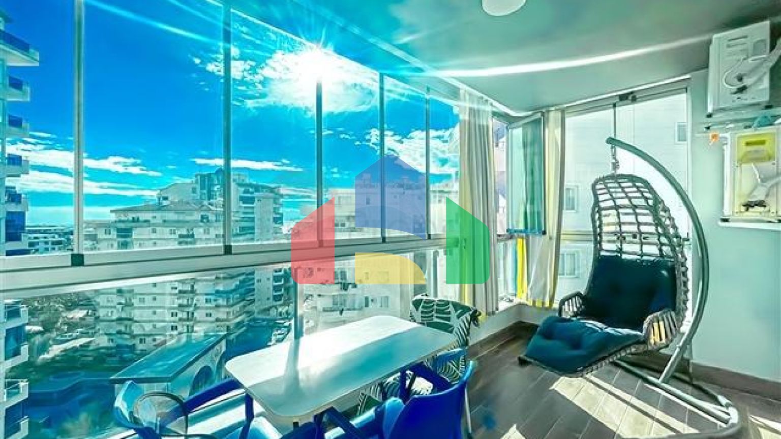 Просторная двухкомнатная квартира в Махмутларе