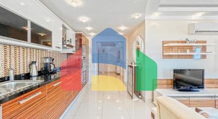 Простора квартира 2 + 1 в районі Махмутлар