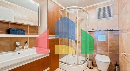 Простора квартира 2 + 1 в районі Махмутлар