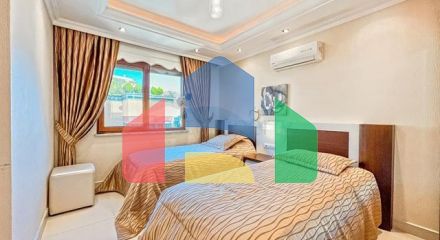 Простора квартира 2 + 1 в районі Махмутлар