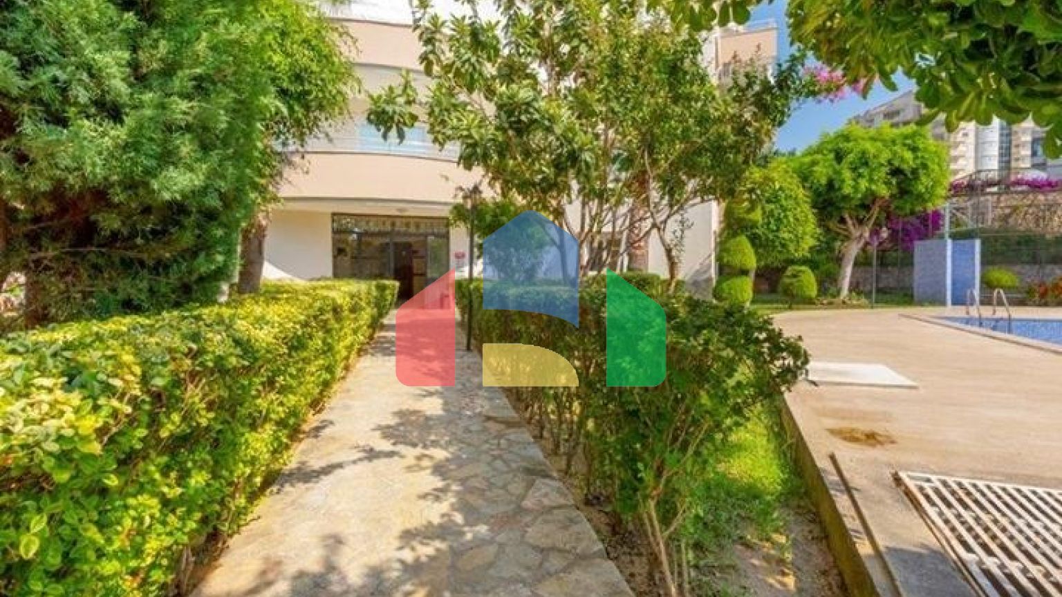 Меблированная квартира 2+1 в Махмутларе